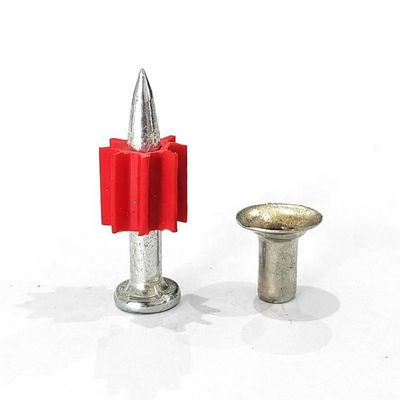 Allgemeiner Kopf Durchmesser 25 mm Stahlpulver betonierte Schießnagel mit 4 mm Schank